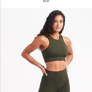 ✨NWT Vuori Evergreen Juno Sports Bra✨